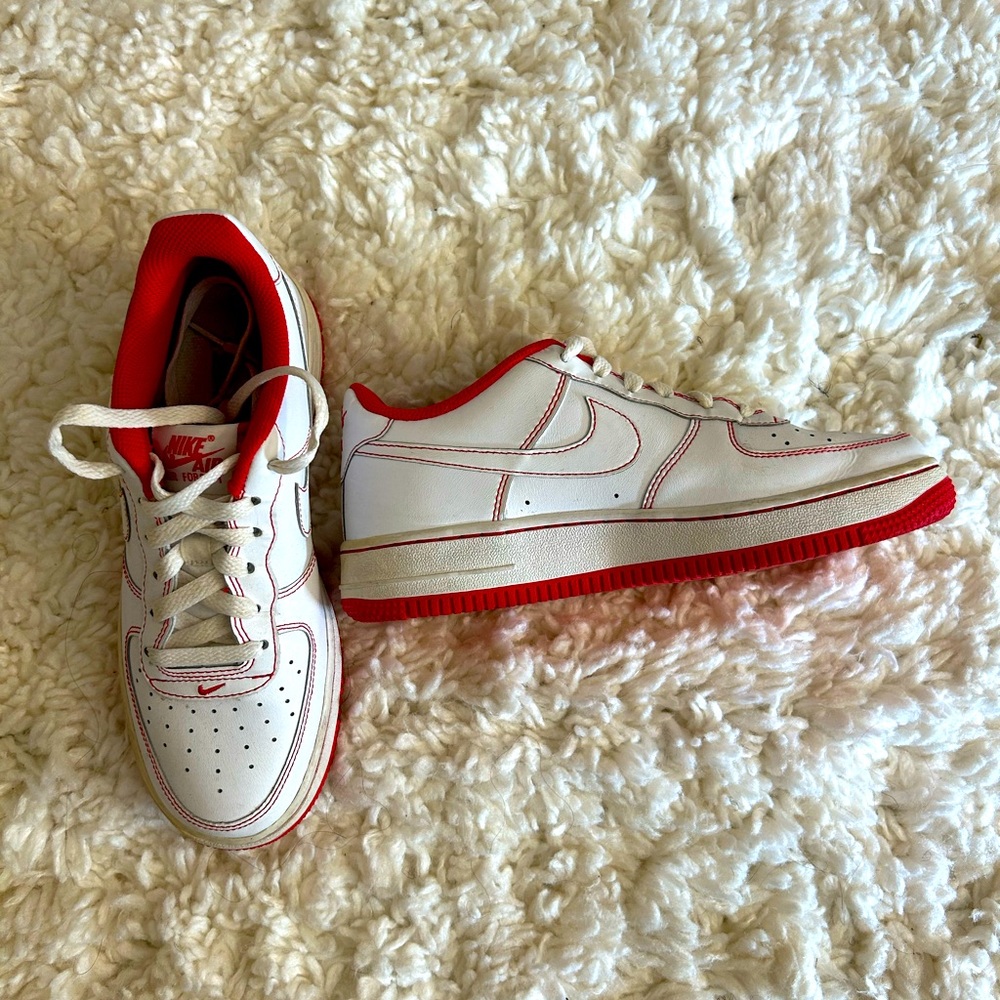 Nike Air Force 1’s White/University Red